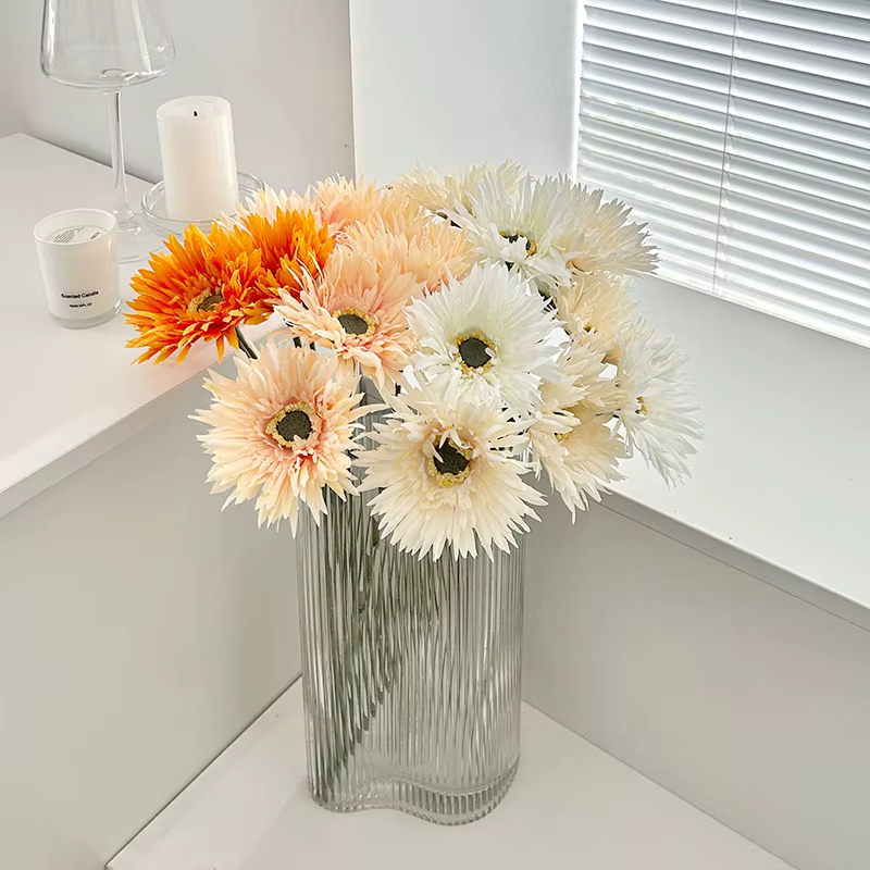 Vase de fleurs artificielles Gerbera brossées
