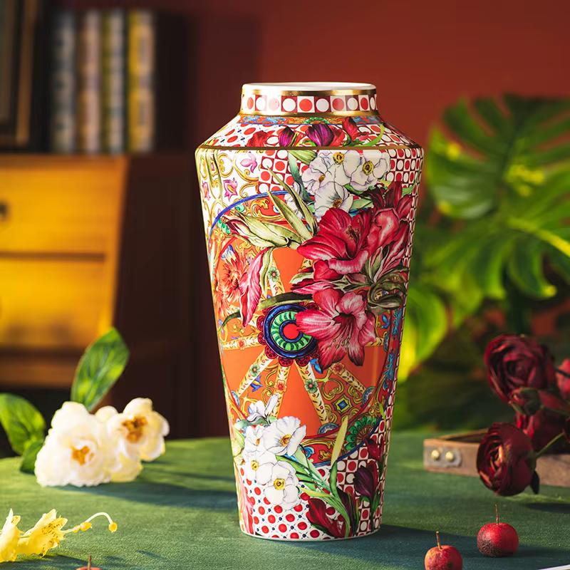 Vase en céramique, pièce de décoration pour la maison