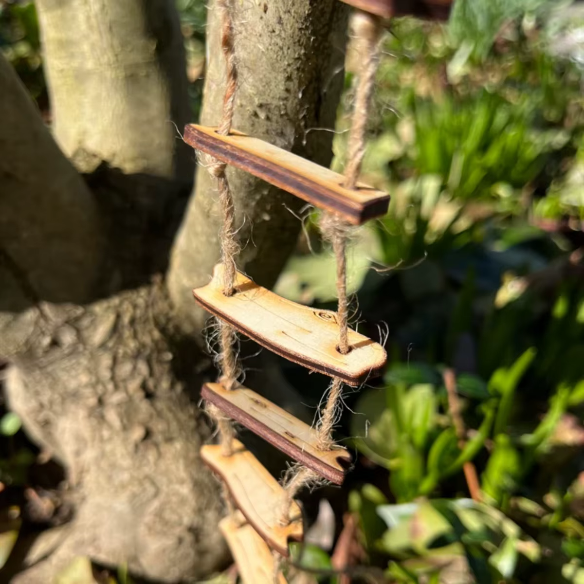 Échelle de corde de pont de fée en bois