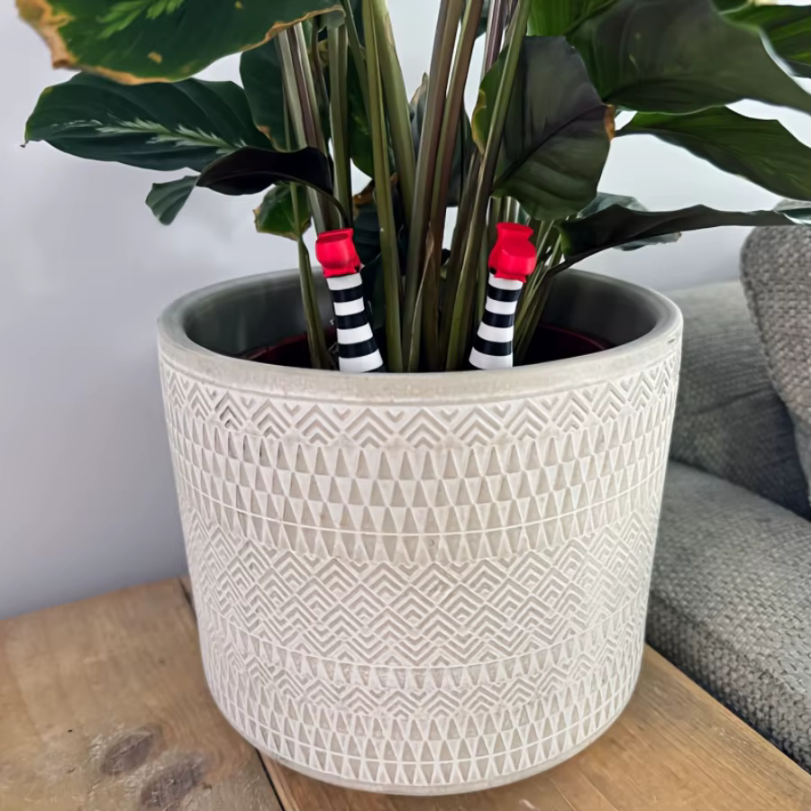 Décoration de pot de fleurs en forme de jambe de sorcière