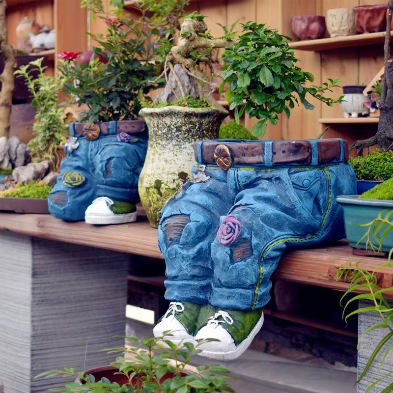 Pot de fleurs vintage en résine en forme de jean