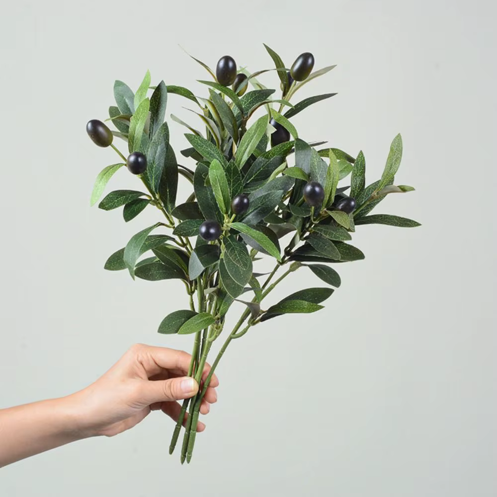 Branche d'olivier artificielle avec fruits