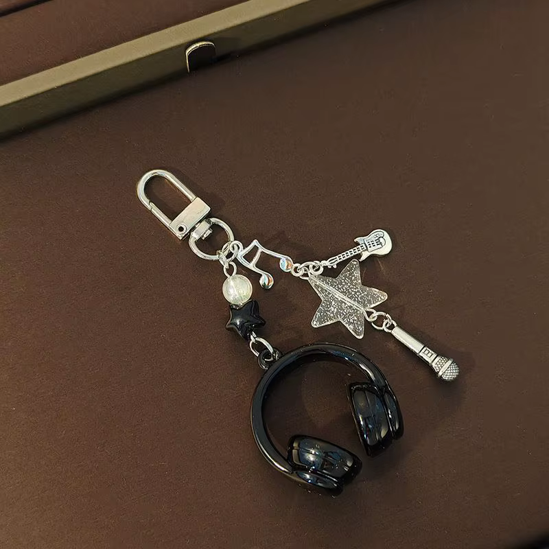 Chaîne de téléphone perlée style Ins avec écouteurs musicaux, porte-clés Y2K créatif pour filles, mini-casque, pendentif de sac, lanière suspendue, cadeau