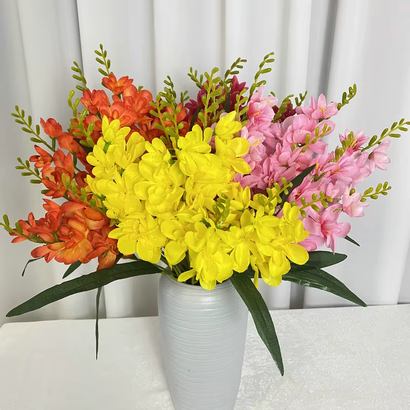 Fleurs de Freesia artificielles à 9 fourchettes