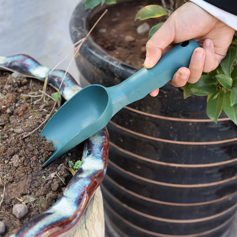 Pelle de jardin domestique en plastique