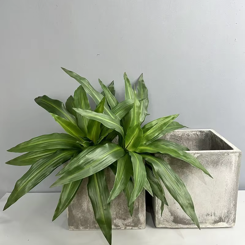 Plantes vertes artificielles en plastique de fer de beauté brésilienne