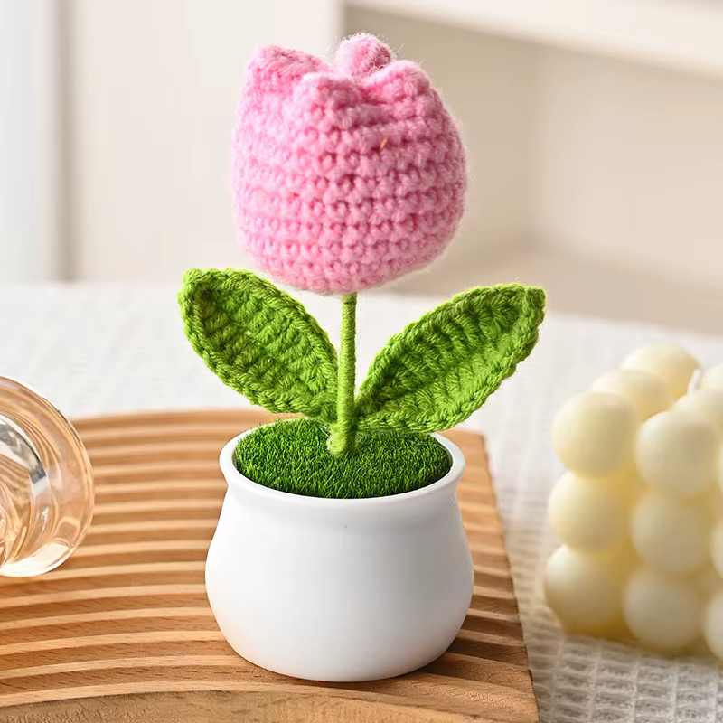 Mini tulipes au crochet en pot