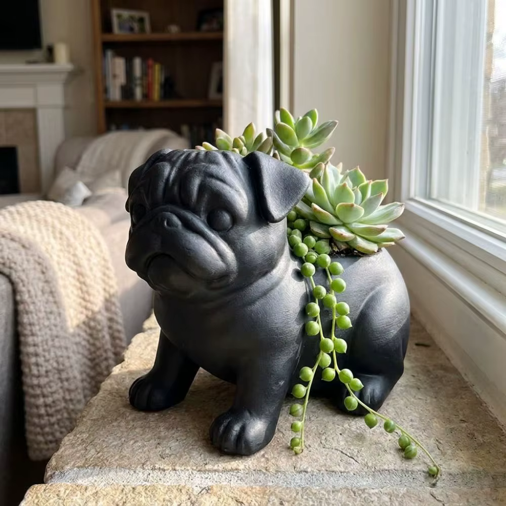 Pot de fleurs en plastique en forme de chien pug imprimé en 3D