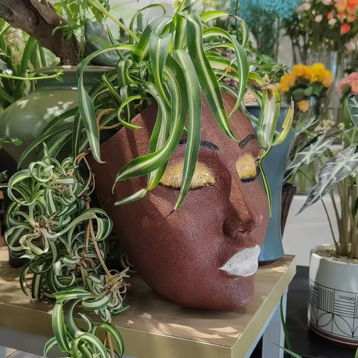 Pot de fleur mural en résine