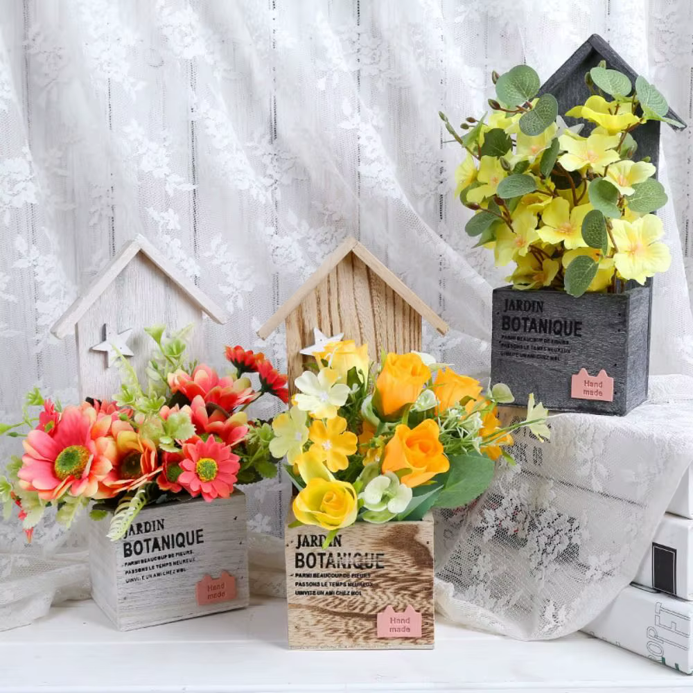 Pot de fleurs artisanal en bois