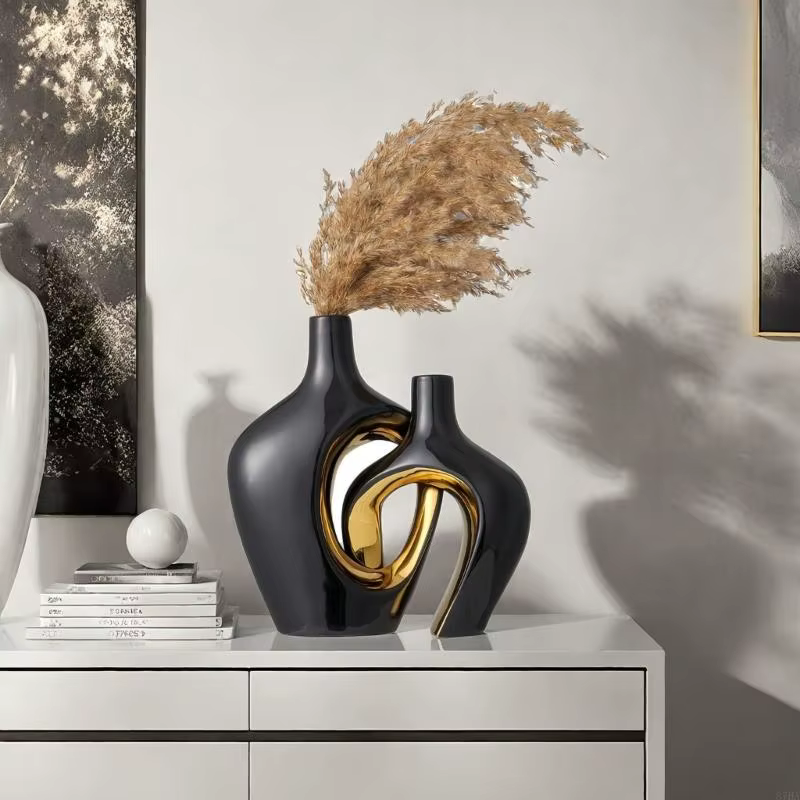 Vases creux en céramique