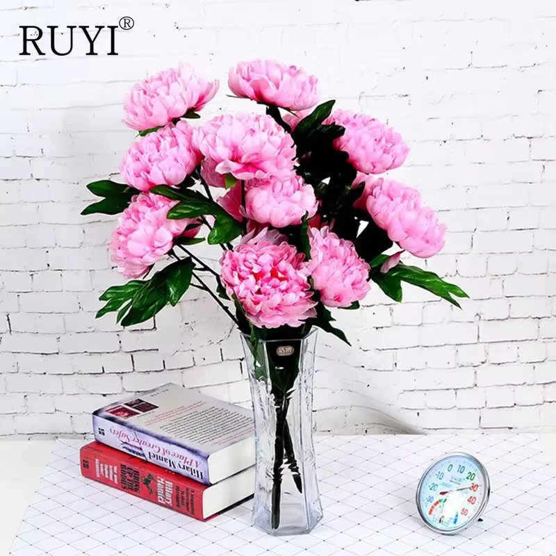 Simulation de fleurs de pivoine artificielles en soie