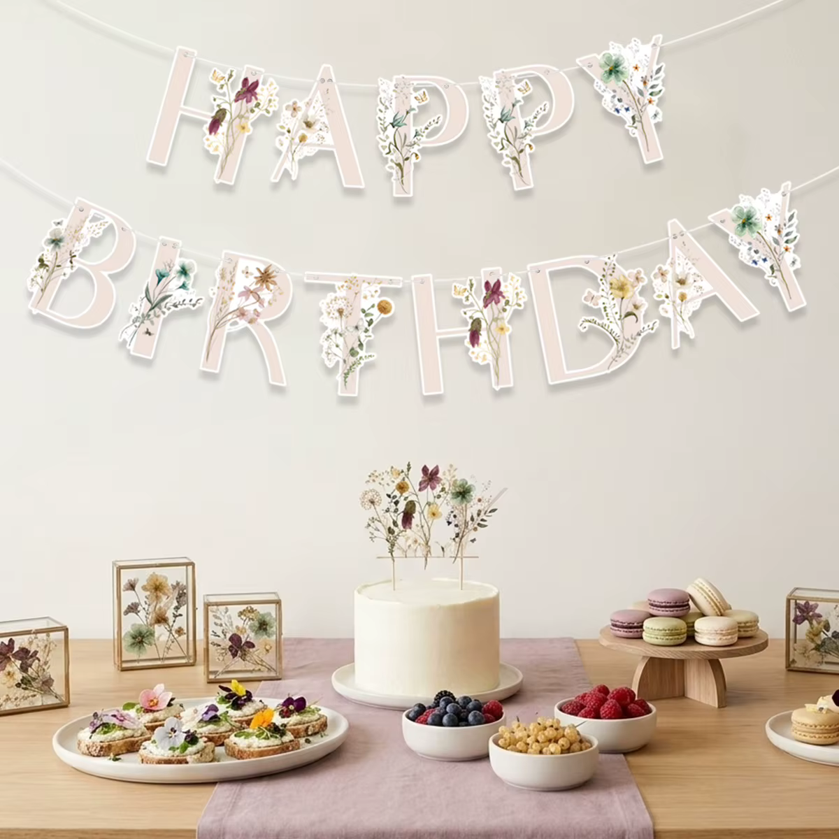 Bannière en papier motif fleurs sauvages