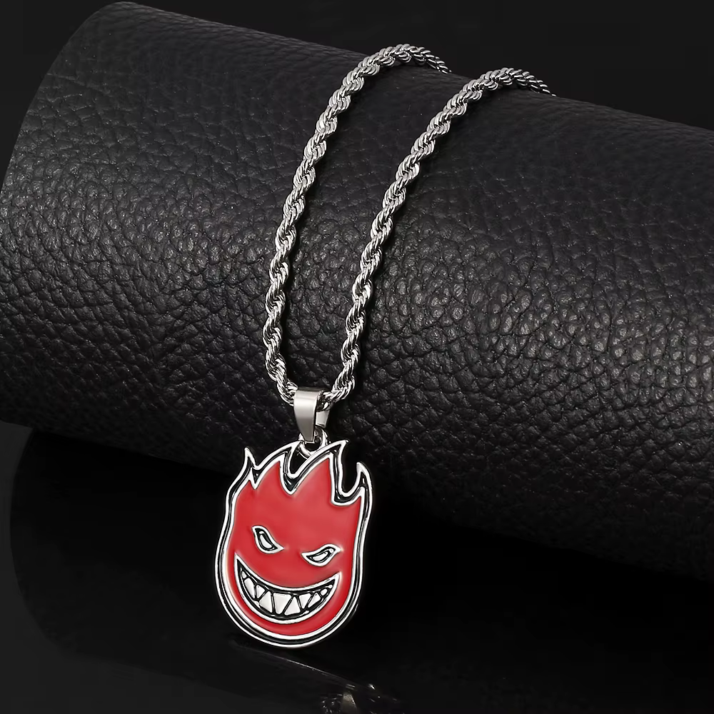 Collier Flamme Tendance Hip-Hop Style Urbain Européen et Américain, Bijou Accessoire pour Femmes et Hommes