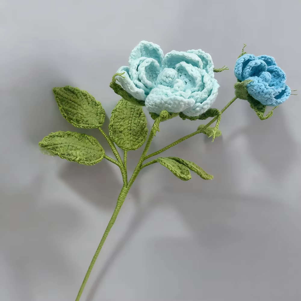 Simulation de camélia au crochet faite à la main