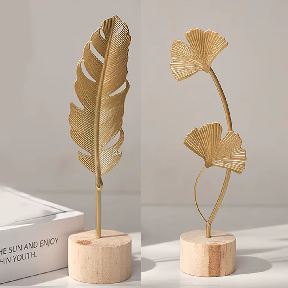 Sculpture de feuilles de Ginkgo dorées nordiques