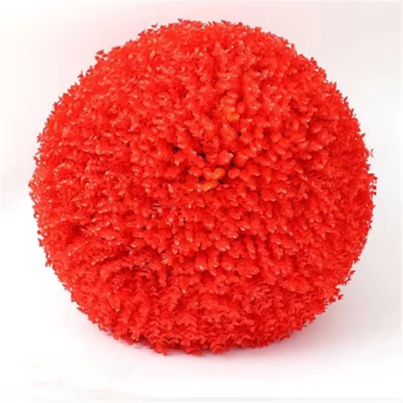 Grande boule de fleurs et de plantes brodées sur mesure