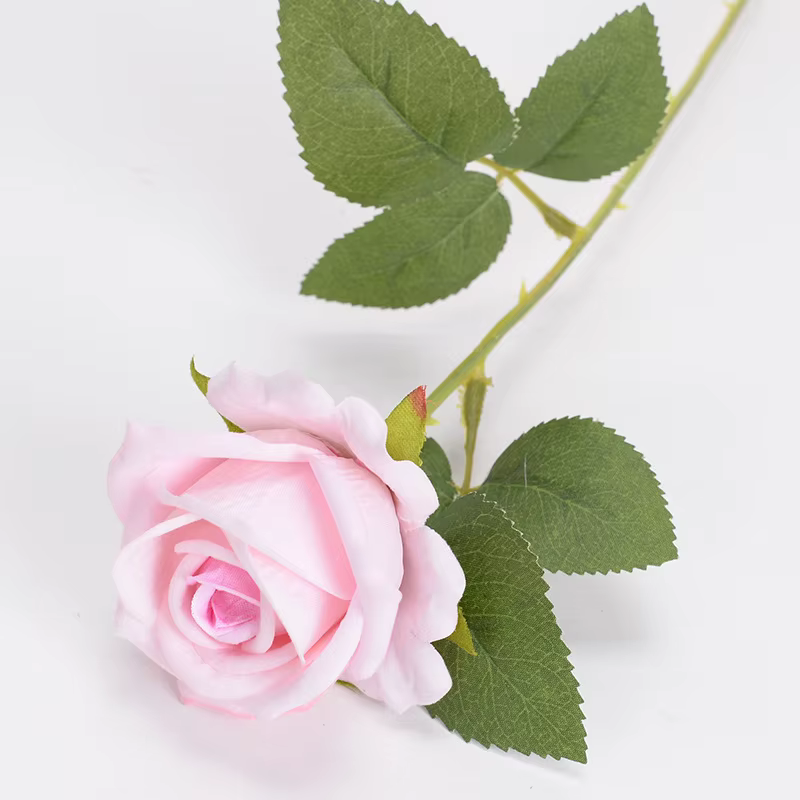 Rose artificielle en velours