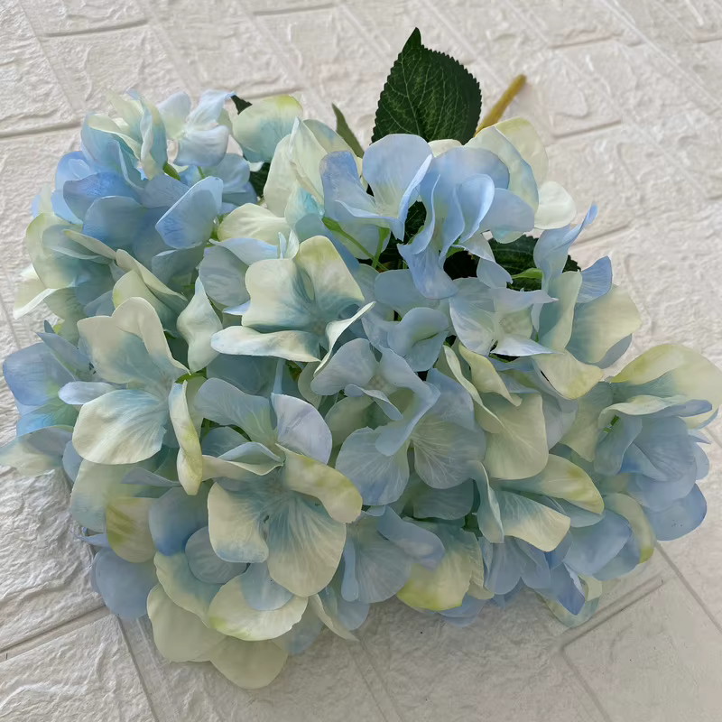 Fleur artificielle d'hortensia de style rétro