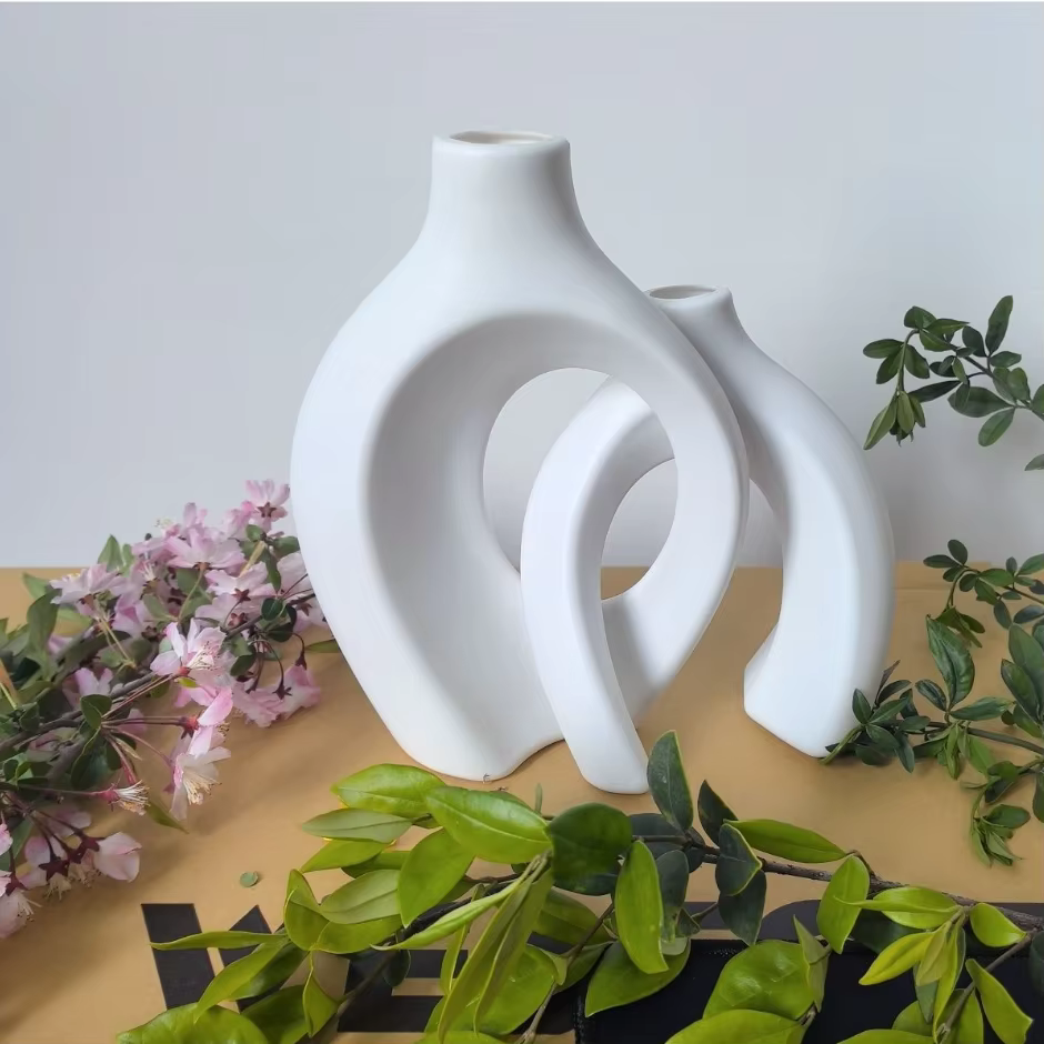 Vase à fleurs blanc nordique