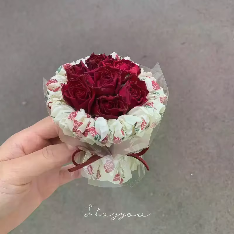 Bouquet de roses artificielles pour Noël