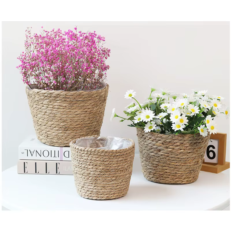 Pot de plantes à fleurs en herbe tissée