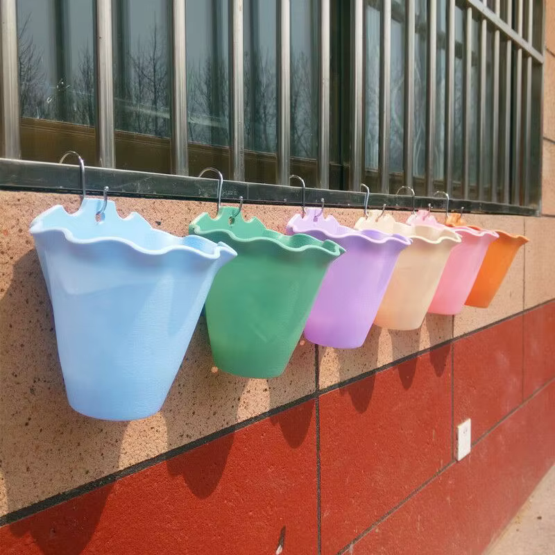 Pot de fleurs mural en plastique suspendu