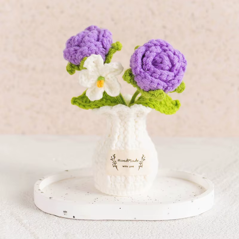 Pot de fleurs en tricot