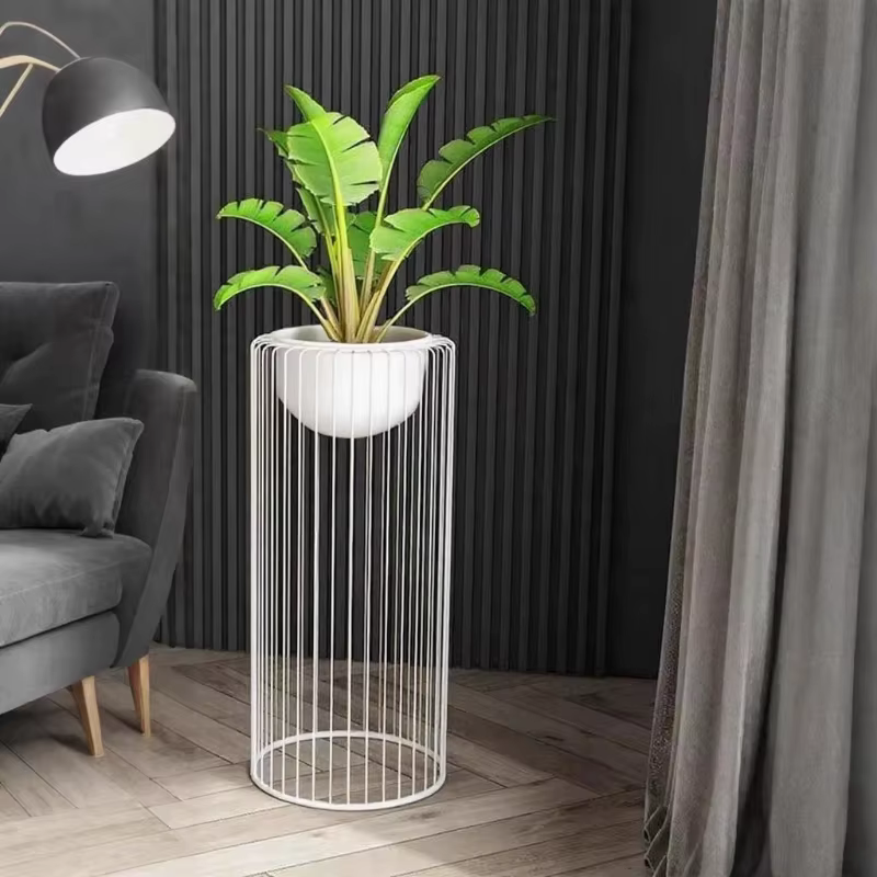 Support de plantes en fer nordique