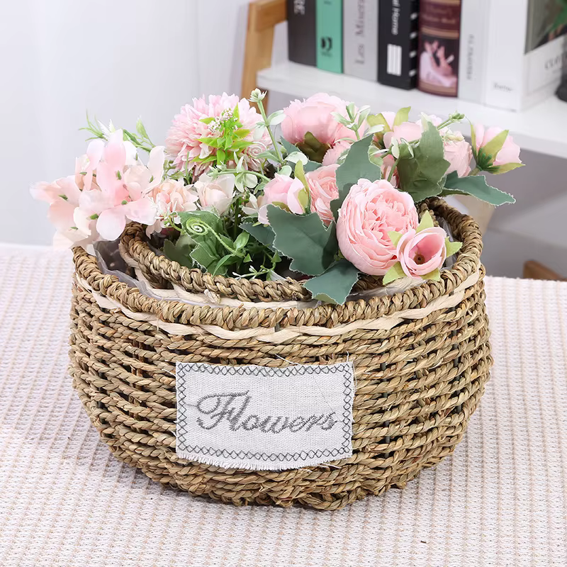 Pot de plantes à fleurs tissées en paille
