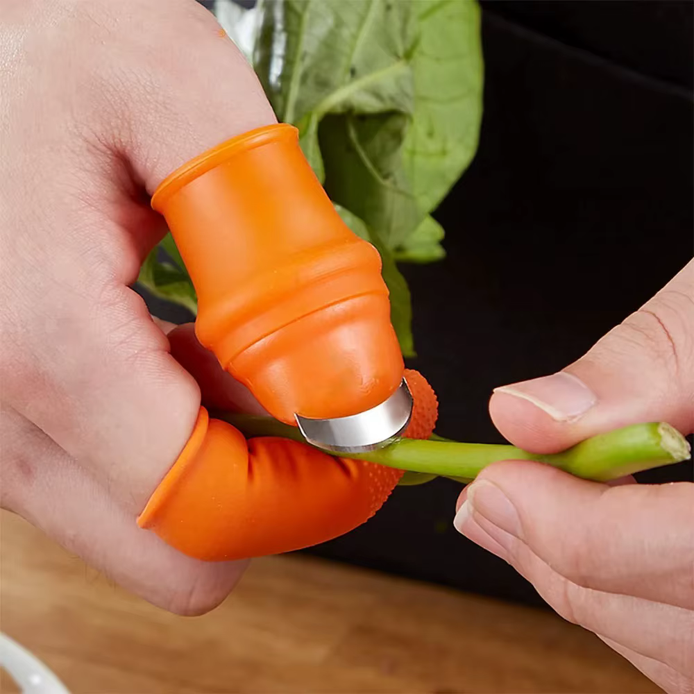 Outil de jardinage manuel : Cisaille à pouce