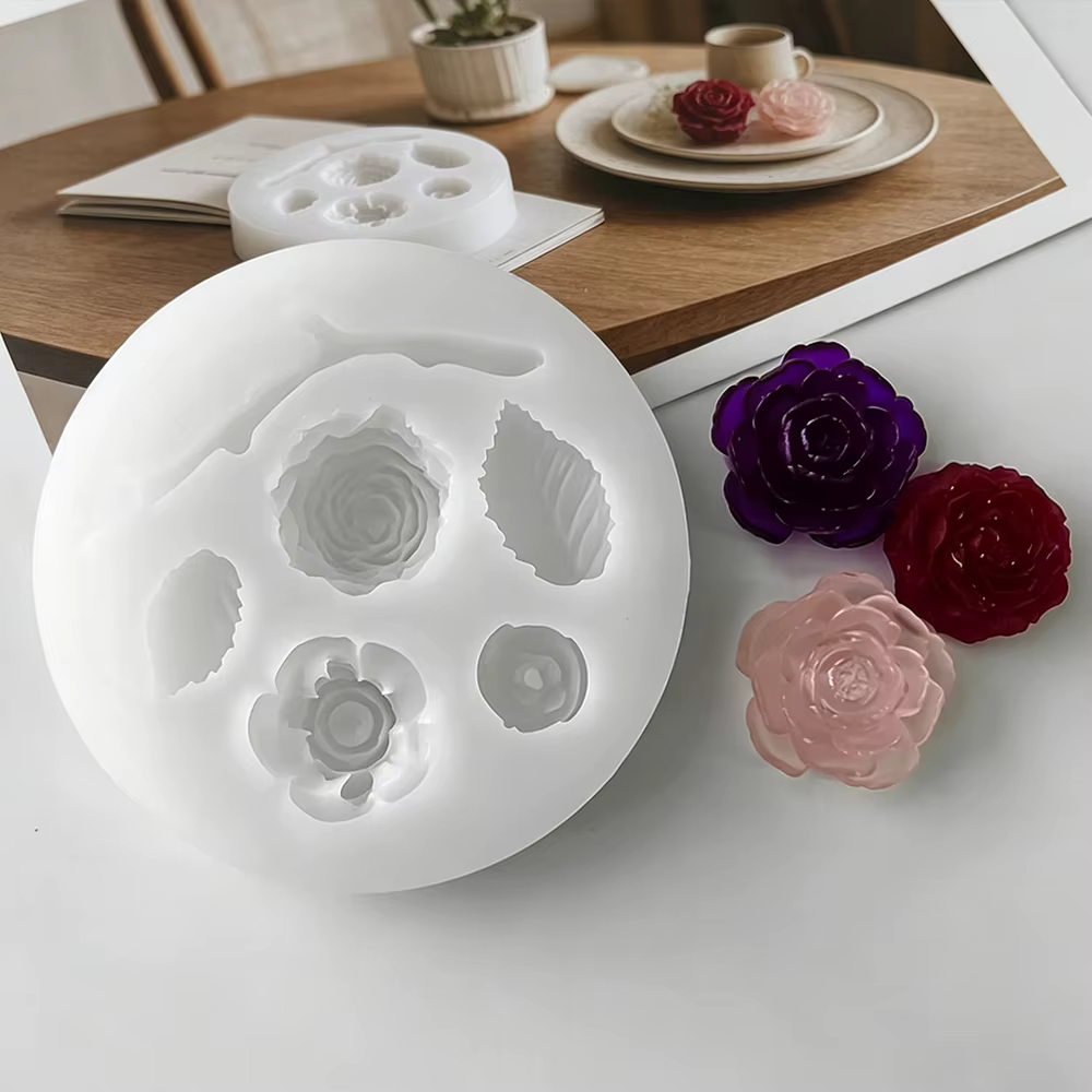Moule en résine pour mini-fleurs en forme de rose avec feuilles