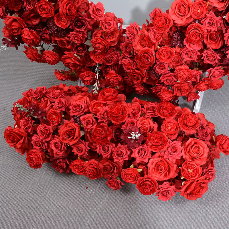 Cadre en forme de cœur rouge
