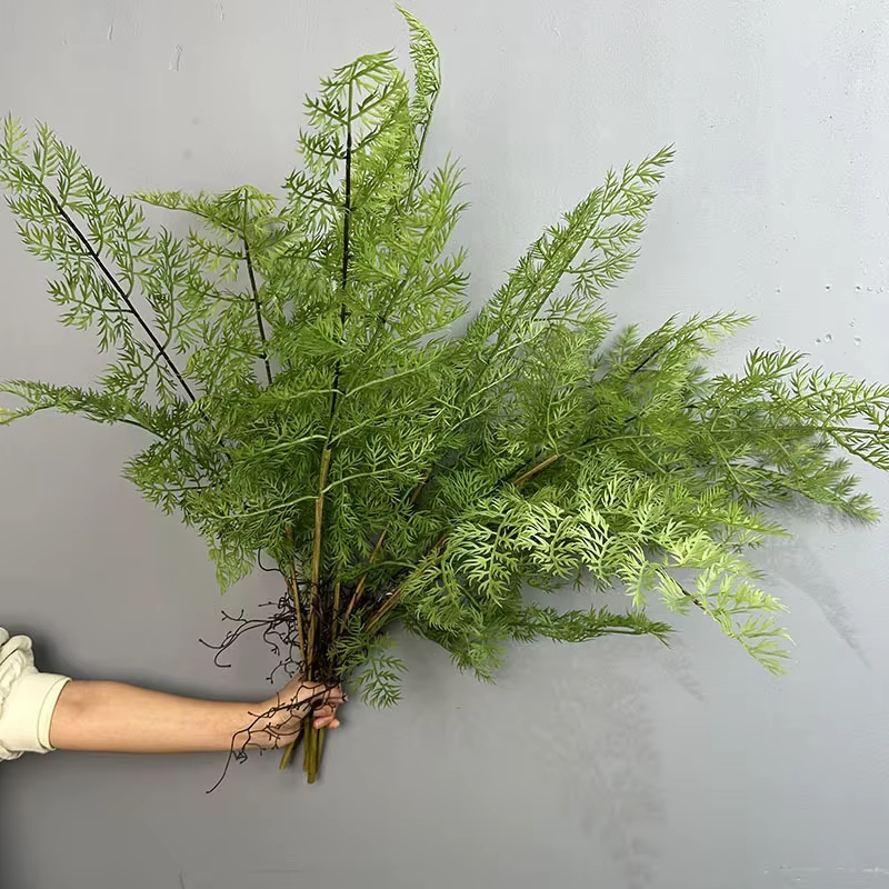 Plantes vertes artificielles en plastique