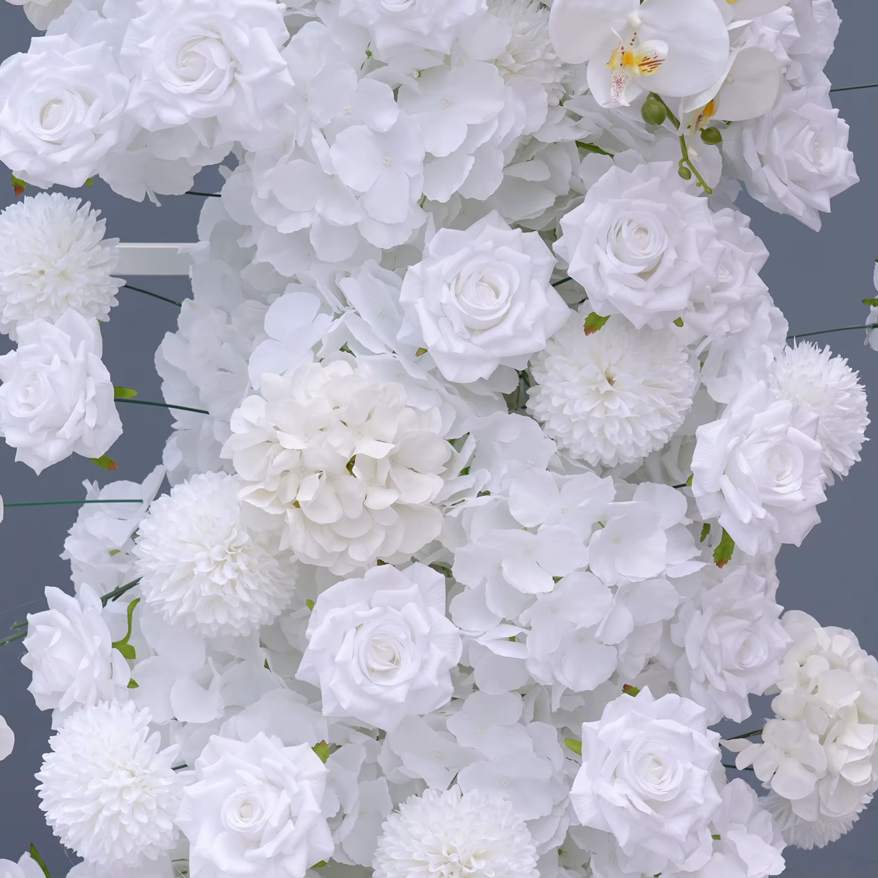 X7749 Arrangements floraux de mariage en hortensias et orchidées blanc pur