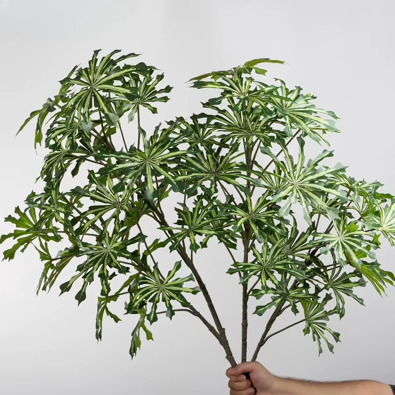 Plantes vertes artificielles en plastique