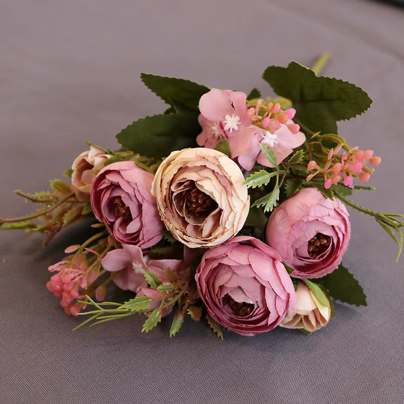 Roses de thé artificielles en soie