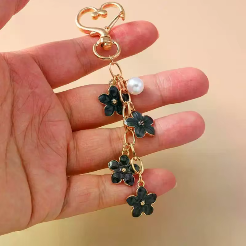 Porte-clés Fleur en Émail et Perle Mignonne - Pendentif Plante pour Sac à Main Femme Fille, Décoration DIY, Bijoux Faits Main, Cadeaux