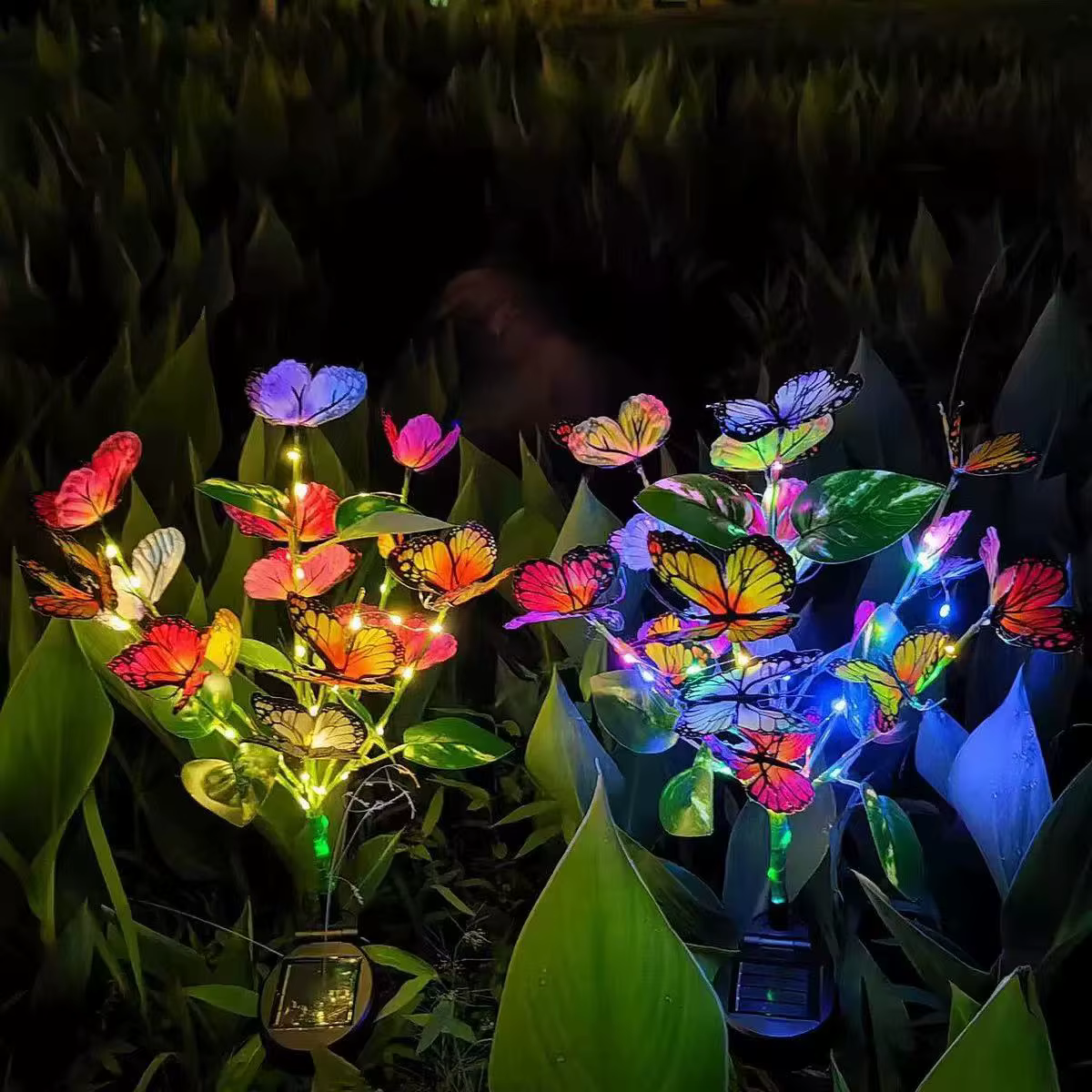Lampe solaire au sol en forme de fleur de papillon