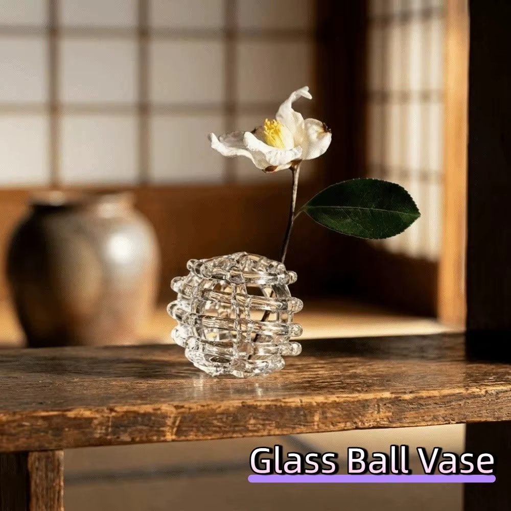 Vase en verre transparent