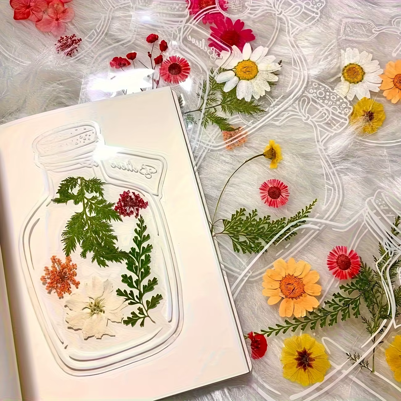 Marque-pages transparents à fleurs séchées