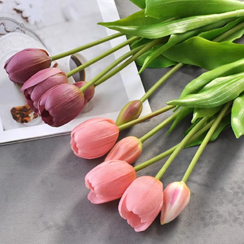 Bouquets de tulipes en caoutchouc souple Él