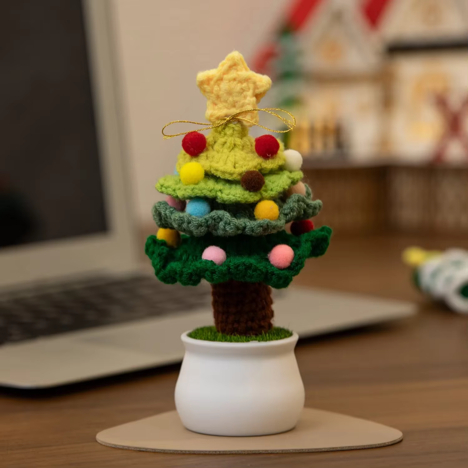 Arbre de noël tricoté créatif en pot