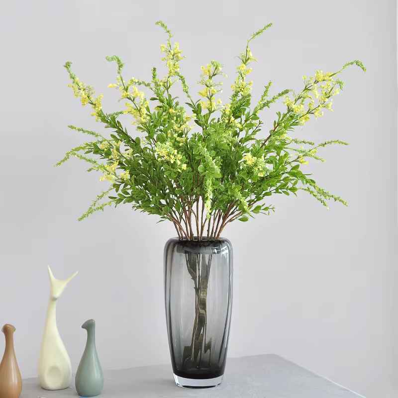 Plante verte artificielle de sauge