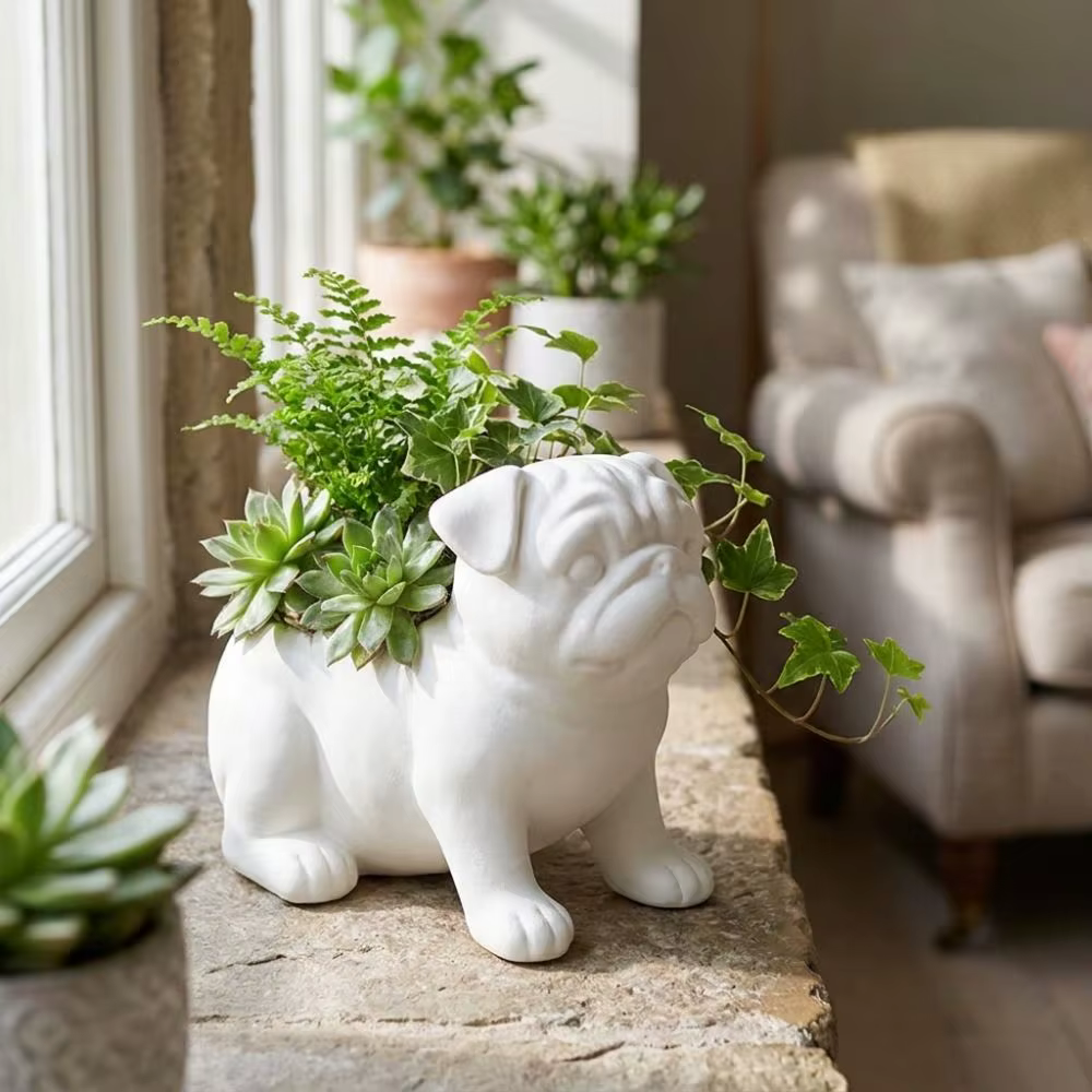 Pot de fleurs en forme de pug imprimé en 3D
