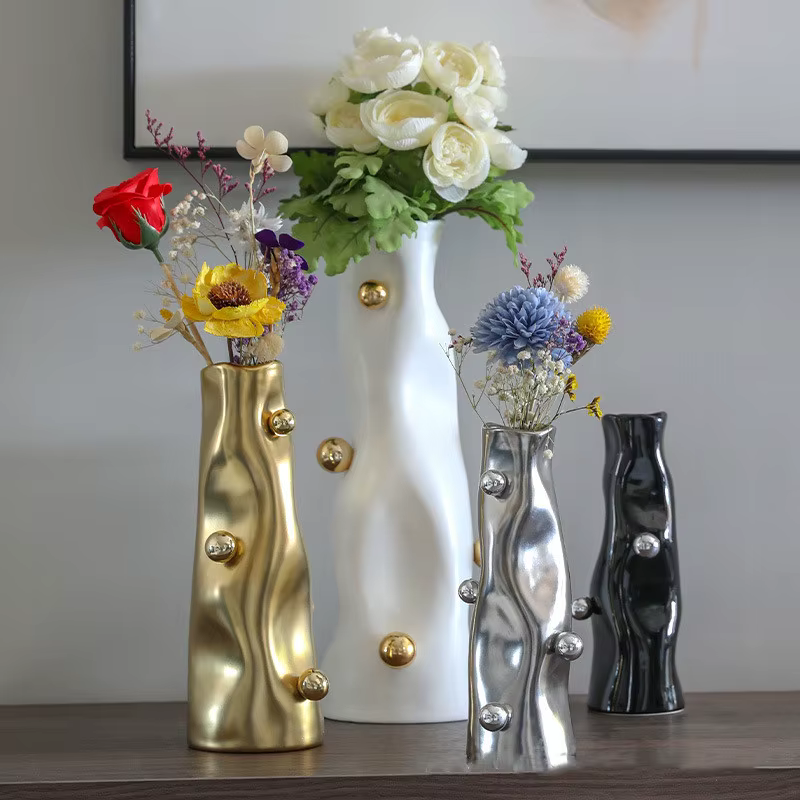 Vase à fleurs en porcelaine