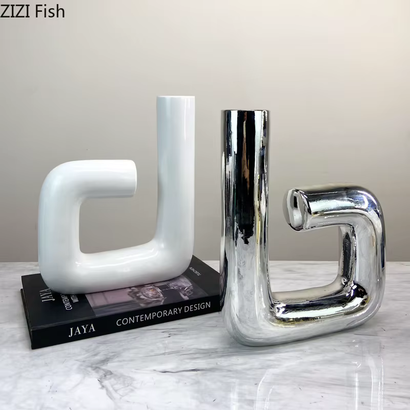 Vase en céramique incurvé créatif