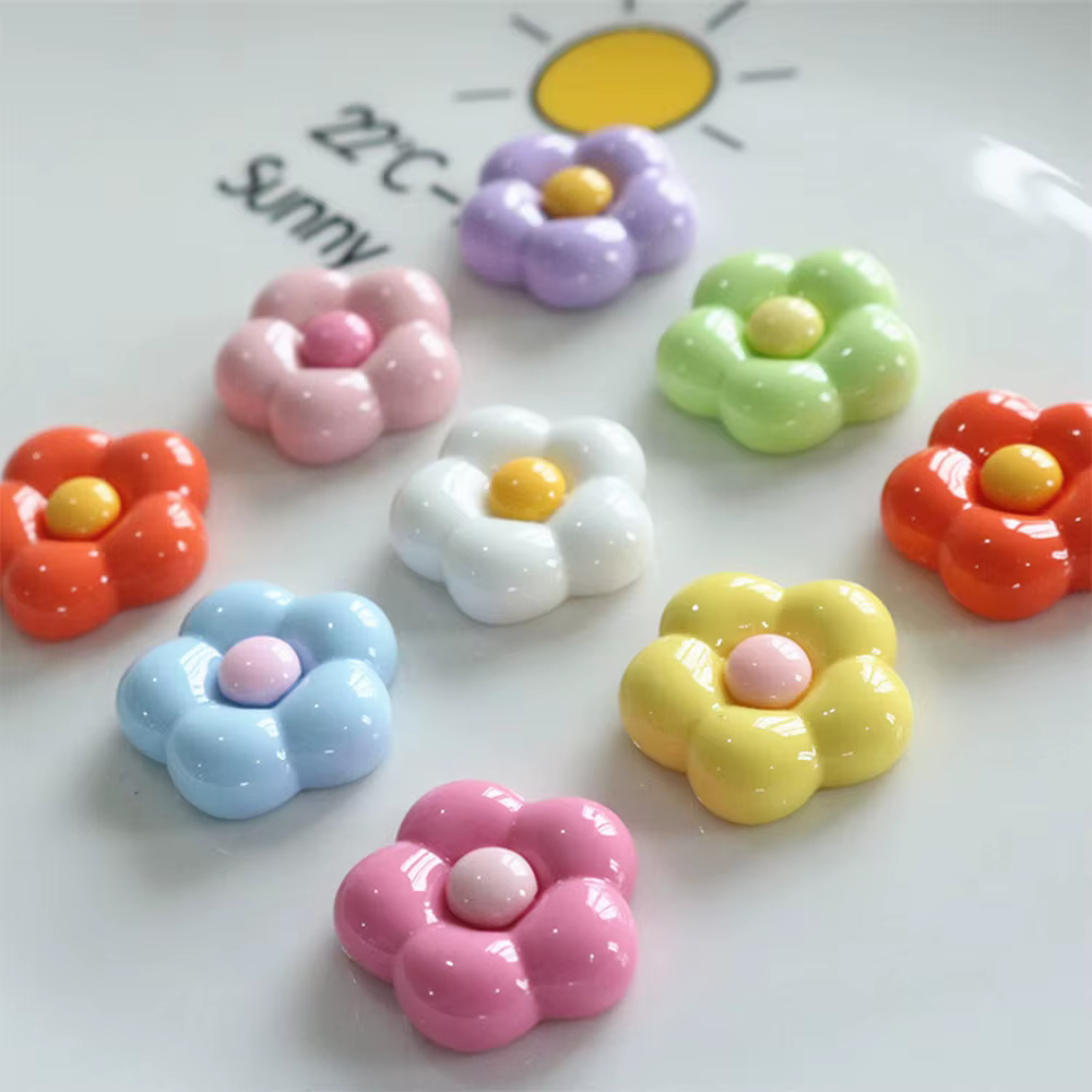 Lot de 10 cabochons en résine à cinq pétales de fleurs