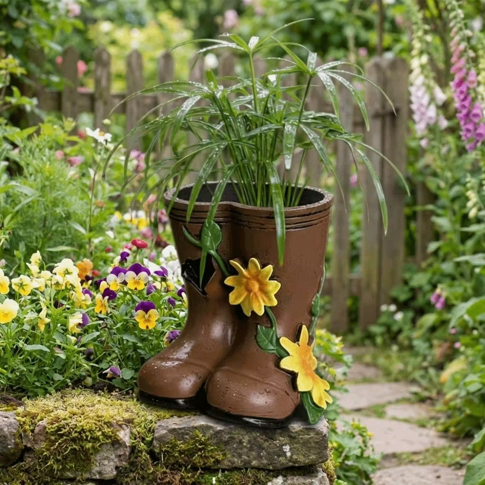 Vase moderne en forme de bottes de pluie pour arrangements floraux