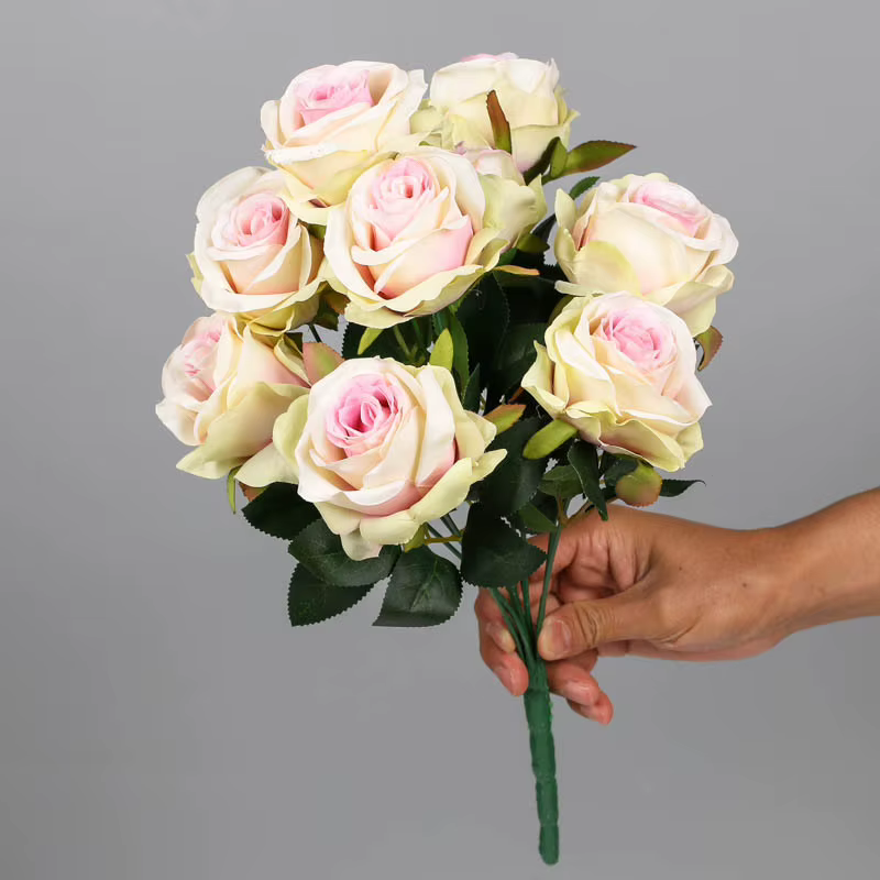 Bouquet de Roses Artificielles Blanches et Rouges
